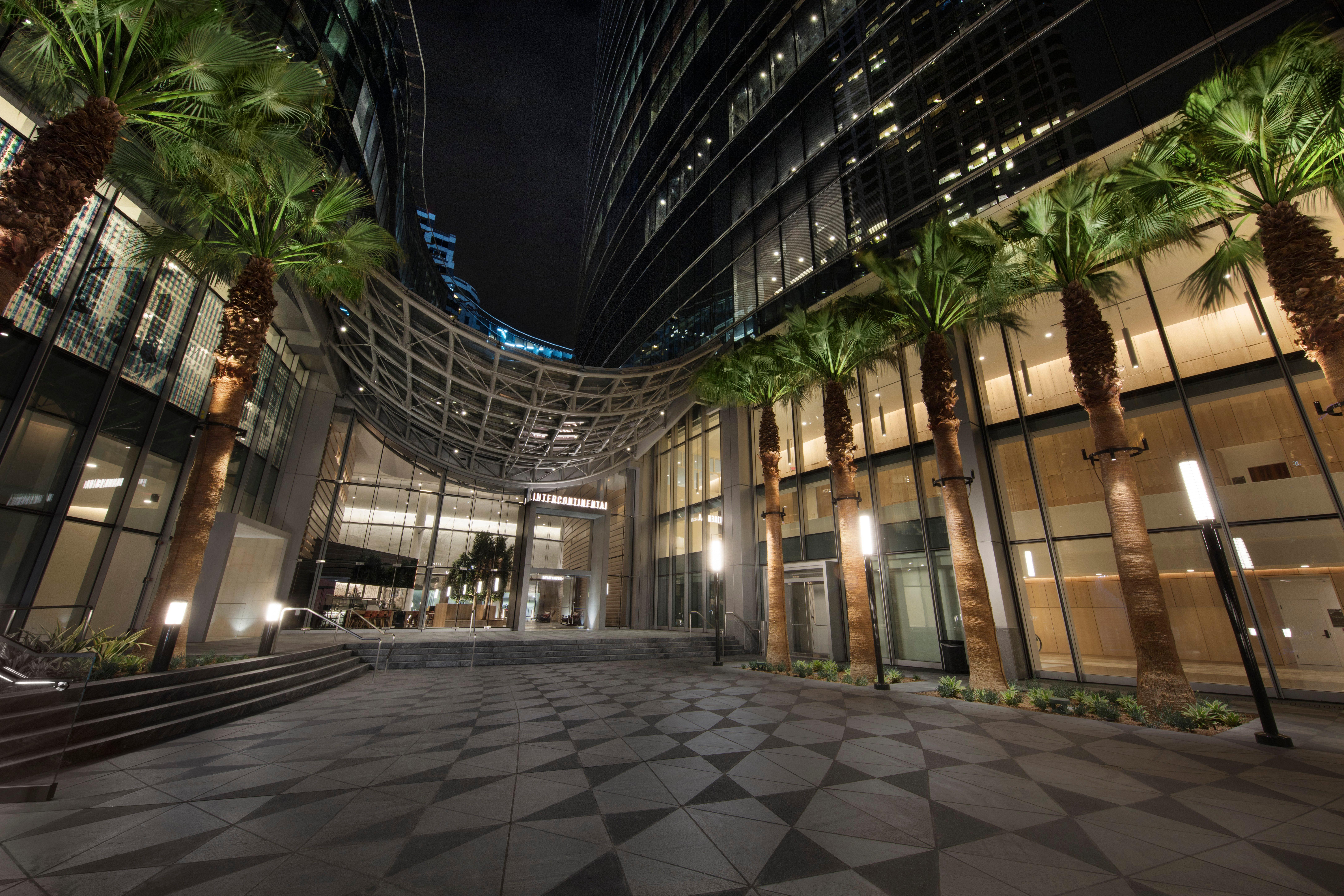 Intercontinental - Los Angeles Downtown, An Ihg Hotel Exterior photo
